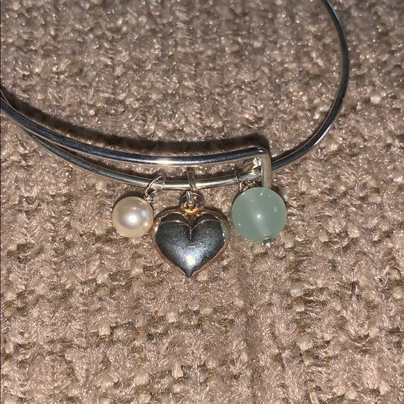 Bracelet With Pearl, Heart & Light Blue Stone - Picture 3 of 3